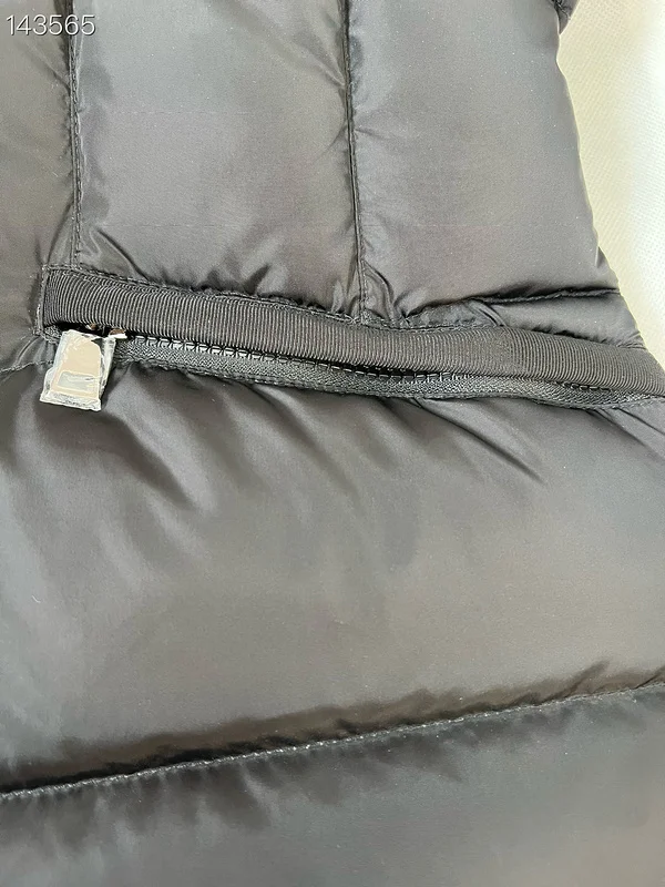 Moncler sz1-4 26yr264 (29)